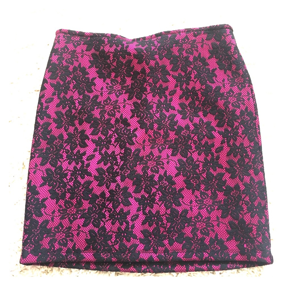 Forever 21 mini skirt size medium
